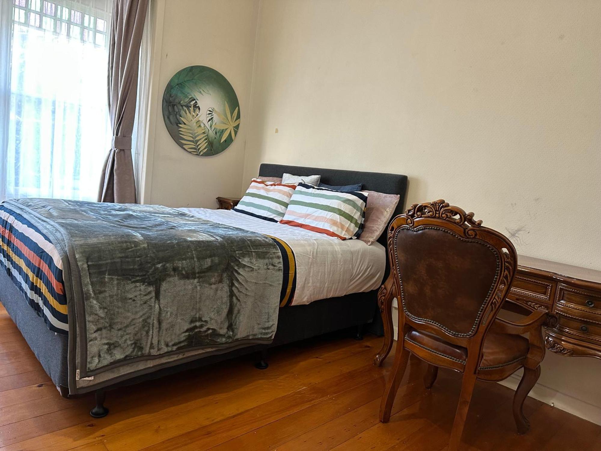 Spacious Room,amazing Location Perks Villa Auckland