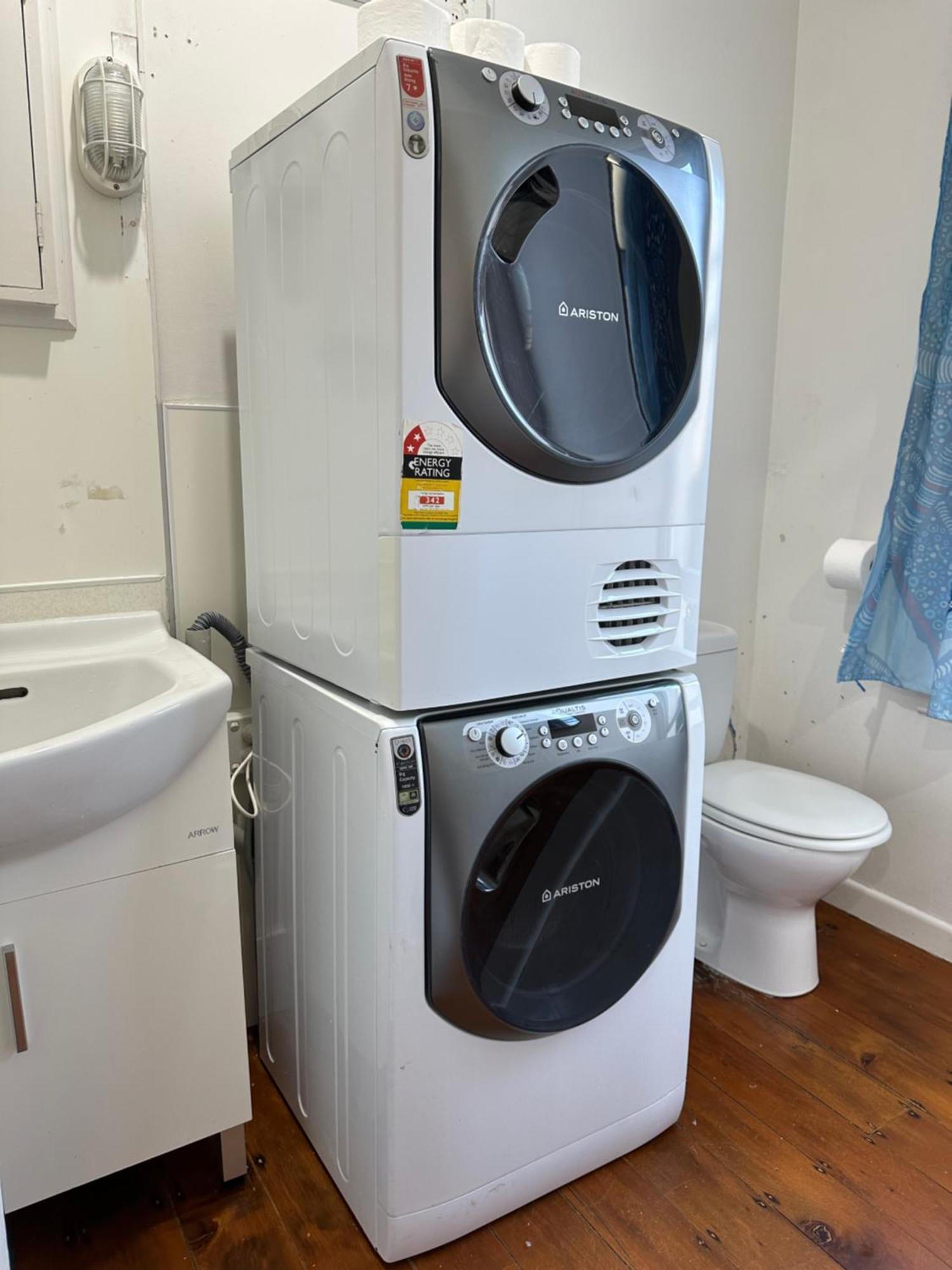 Spacious Room,amazing Location Perks Villa *